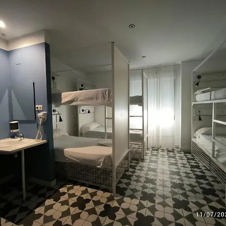 Feel Soho Hostel *