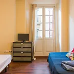 Feel Soho Hostel *